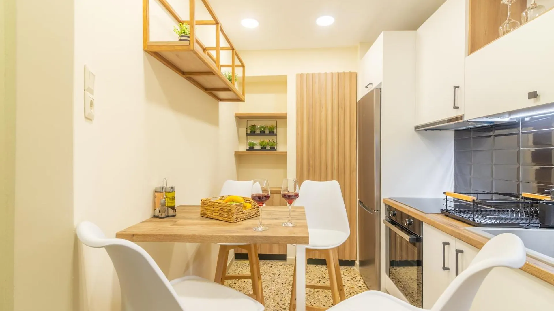 New Renovated Apt In City Center Heraklion  0*, Heraklion (Crete) Greece